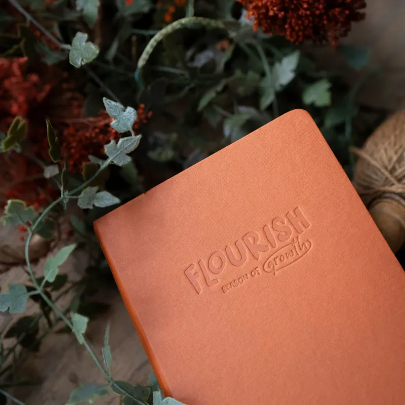 Buku Daily Journal (Notebook) Flourish Christian Journal oleh Jose Carol